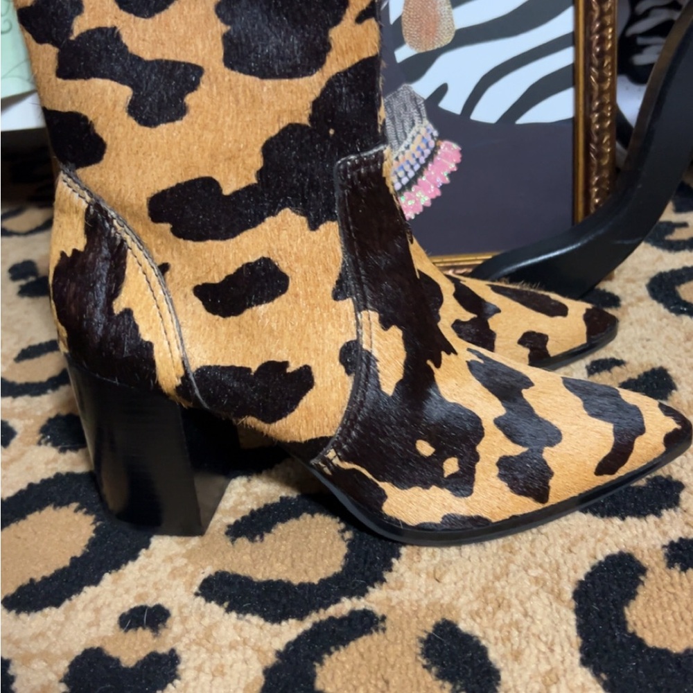 Gianni Bini Tan and Black Heeled Boots New! Size 9